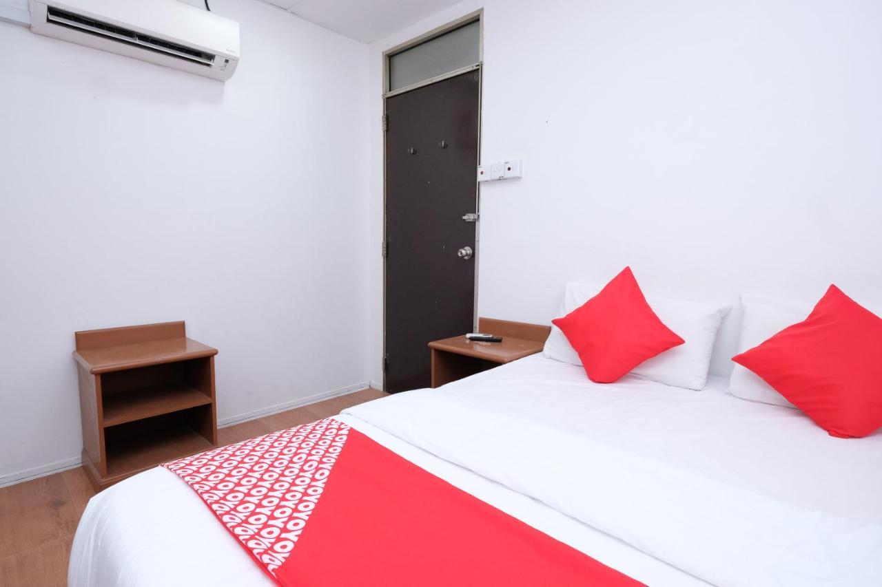 Oyo 715 Mr J Hotel Kota Bharu Exterior photo