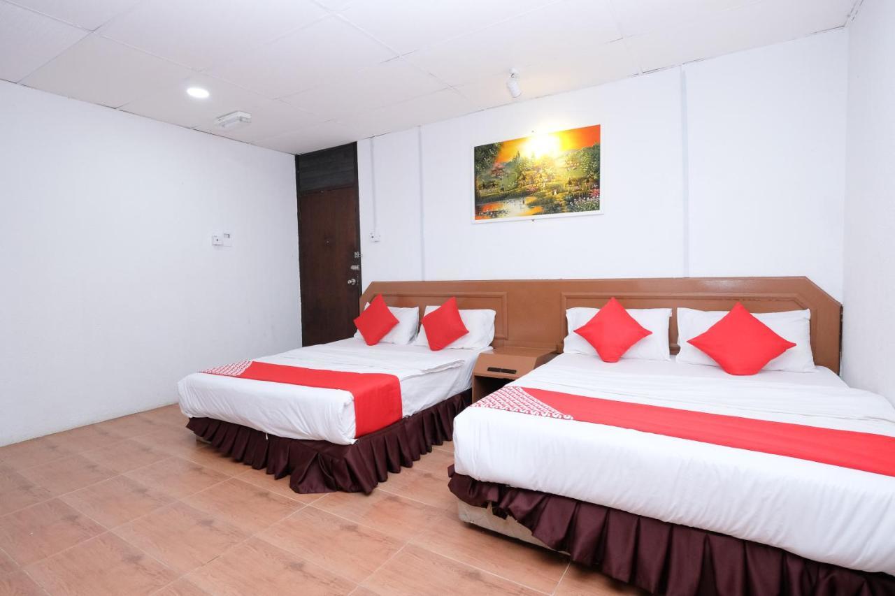 Oyo 715 Mr J Hotel Kota Bharu Exterior photo
