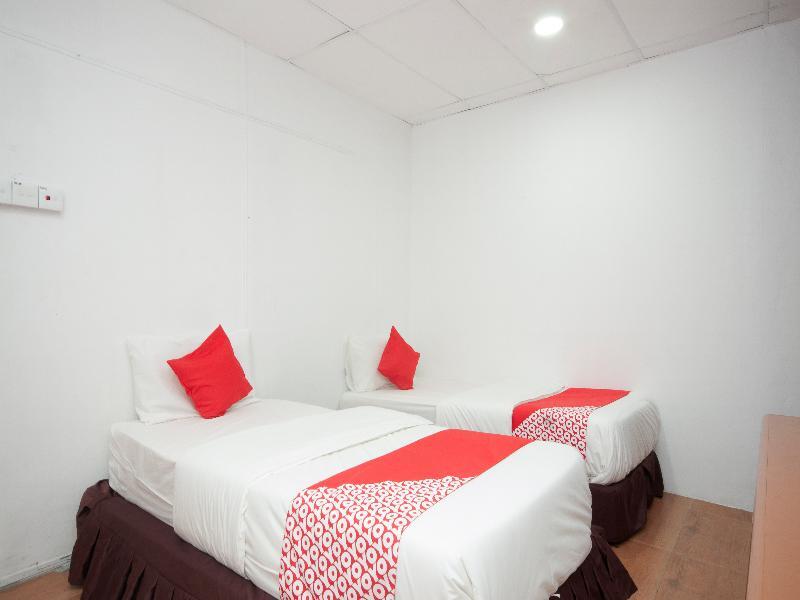 Oyo 715 Mr J Hotel Kota Bharu Exterior photo